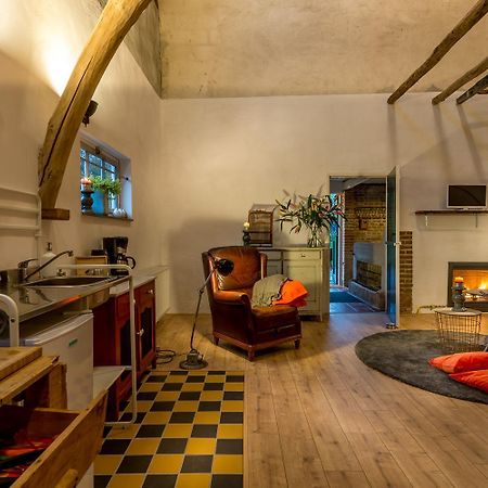 Aan De Holle Weg. Zeer Landelijk Gelegen Verbouwde Stal Tot Woning Nuth Exterior foto