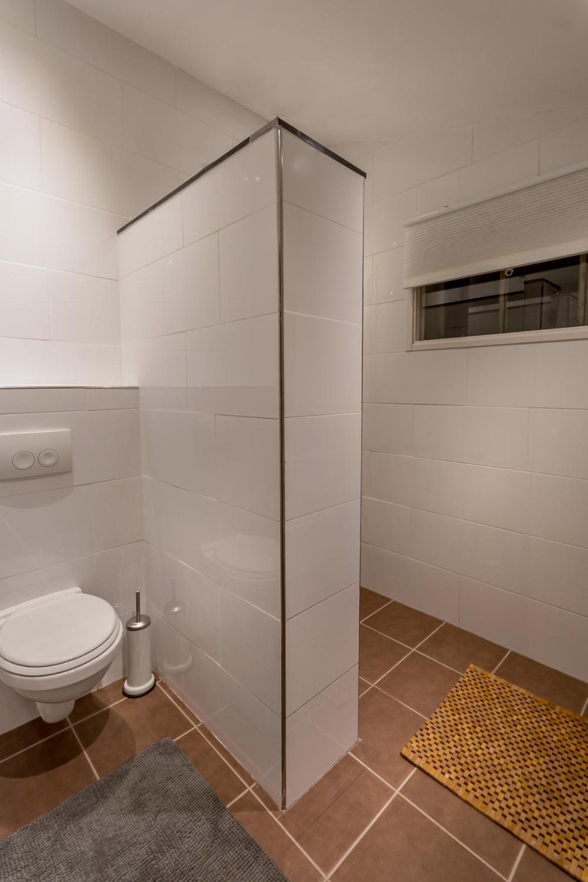 Aan De Holle Weg. Zeer Landelijk Gelegen Verbouwde Stal Tot Woning Nuth Exterior foto